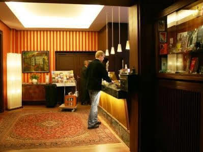 Stadt-Gut-Hotel Bogota Берлин Екстериор снимка